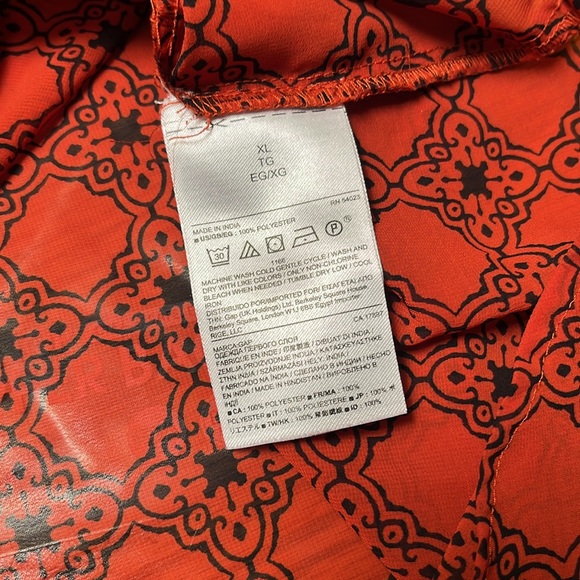 Banana Republic Red Patterned Blouse - Picture 5 of 7